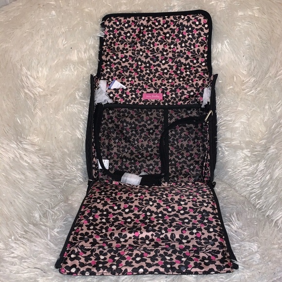 Iconic Baby Organizer Crossbody​​ - Picture 3 of 7